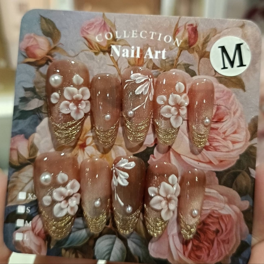 GLAM- Gold Tip Floral